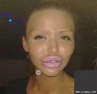 Тощая рыжая девчушка наприседала аппетитный зад