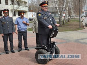 У джипа Медведева не сработали тормоза