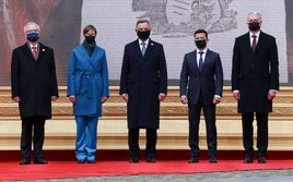 Президенты Украины, Польши, Латвии, Литвы и Эстонии подписали декларацию о сотрудничестве и демократических устремлениях
