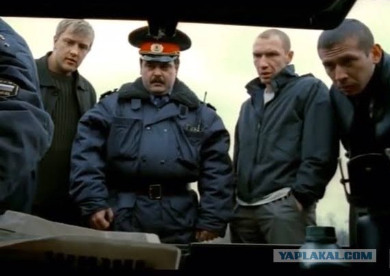 *БАЯН*Вам семок большой стакан или маленький?