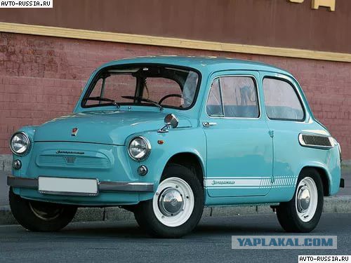 Прекрасная девушка на фоне красивых автомобилей, из уже далекого, Советского прошлого...