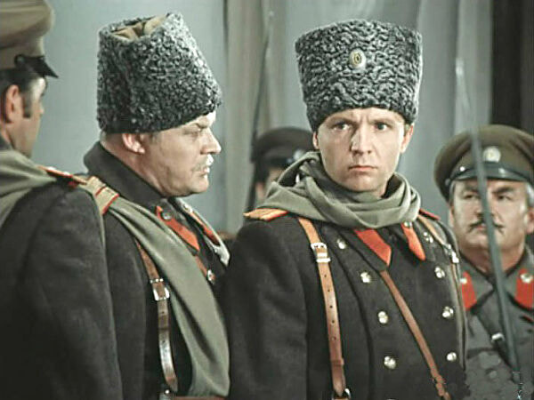 Алиса Фрейндлих на съёмках "Служебного романа".