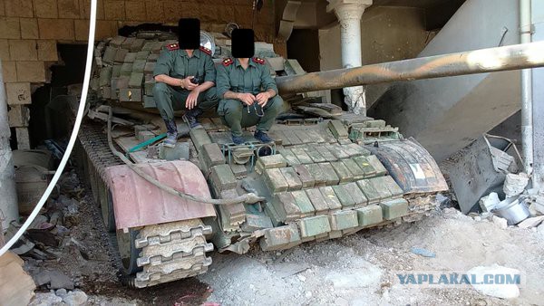 Т-90 ракеты сирийских повстанцев не берут