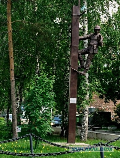 Новосибирск - географический центр России и место, где установлены странные памятники