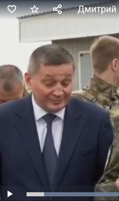Дмитрий Медведев впервые появился в военной форме на полигоне в Волгоградской области