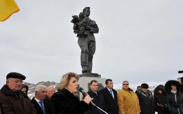 Памятник советским воинам открыли в Армении