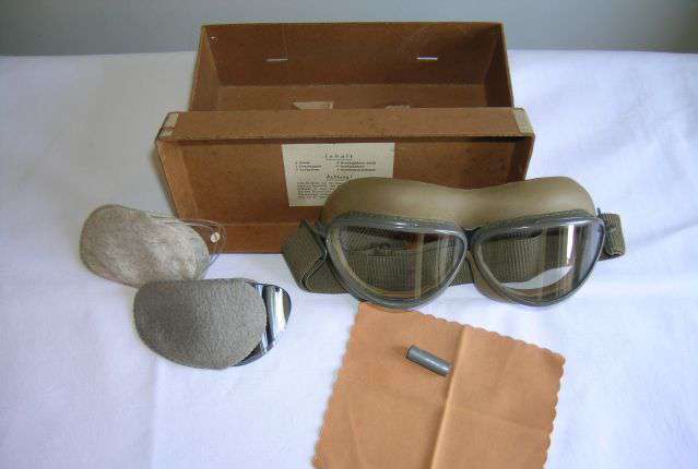 Т-34-85, подожженный панцерфаустом, и замечательные очки, спасшие мехвода