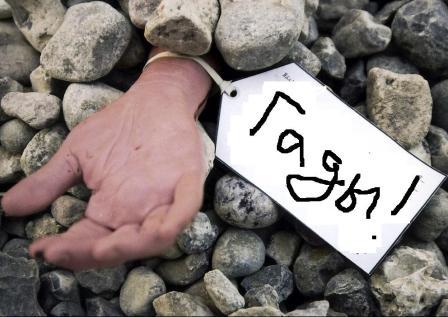 В Санкт-Петербурге 11 проституток и их клиентов выгнали обнажёнными на улицу