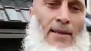 Не, ну а че - красавица