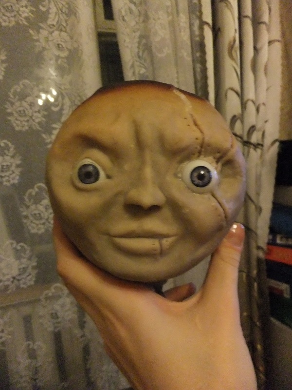 Странные статуэтки