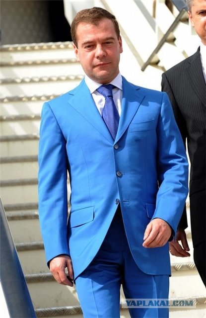 А.Новиков запретил "Голубого щенка"
