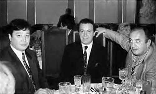 Театр абсурда продолжается: увековечивание памяти депутатов