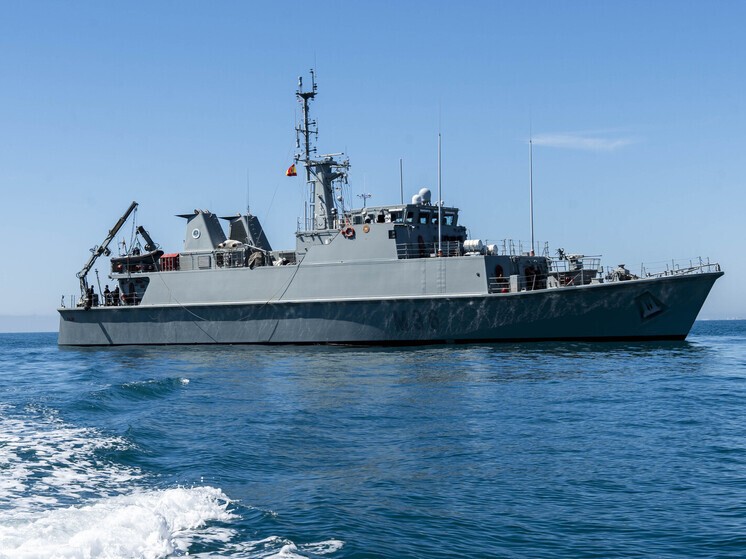 Иран обвинил США в нарушении перемирия и атаковал американские корабли