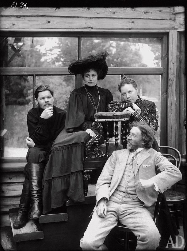 История в фотографиях