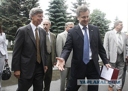 Лукашенко согласился выдать Украине задержанных граждан России