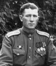 А давайте свой Бессмертный Полк сделаем? Я начинаю. Все таки канун Дня Победы