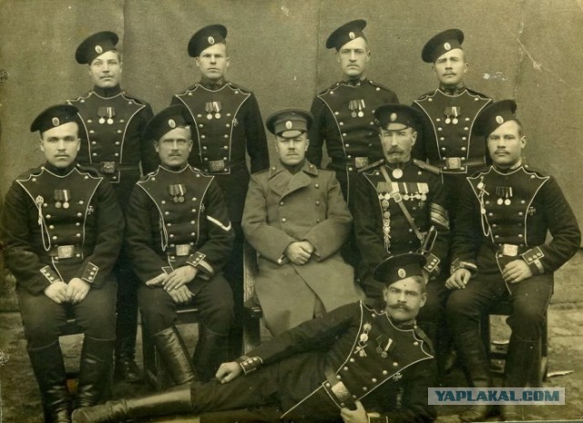 Помогите определить военных Царской армии