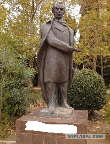 Этy мpaмopнyю cкyльптypy cдeлaли 300 лeт нaзaд