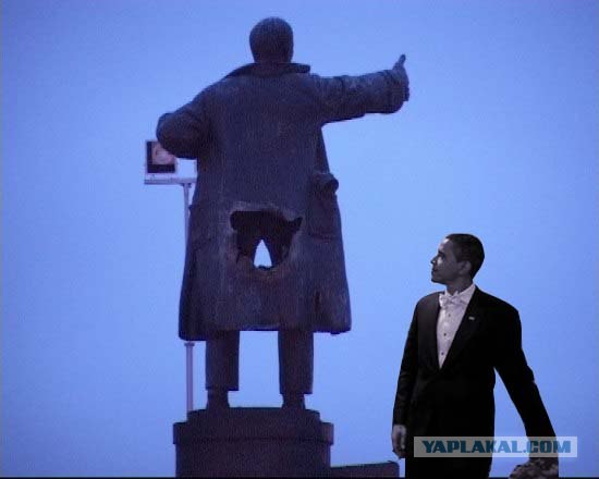 Обама любуется