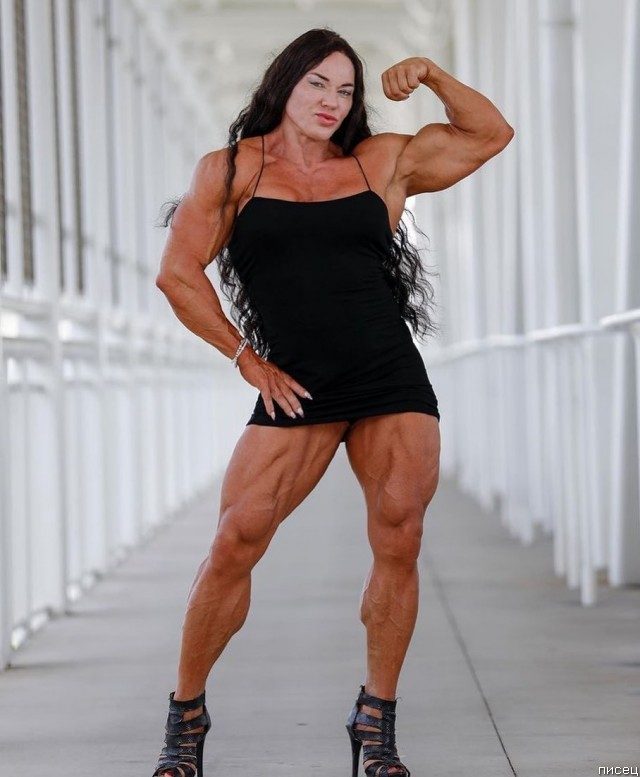 Девушки на спорте и около него!