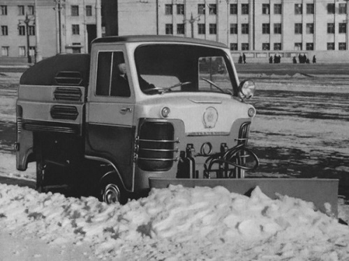 В Балакове Комбинат благоустройства получил новую технику. Это прорыв, товарищи.