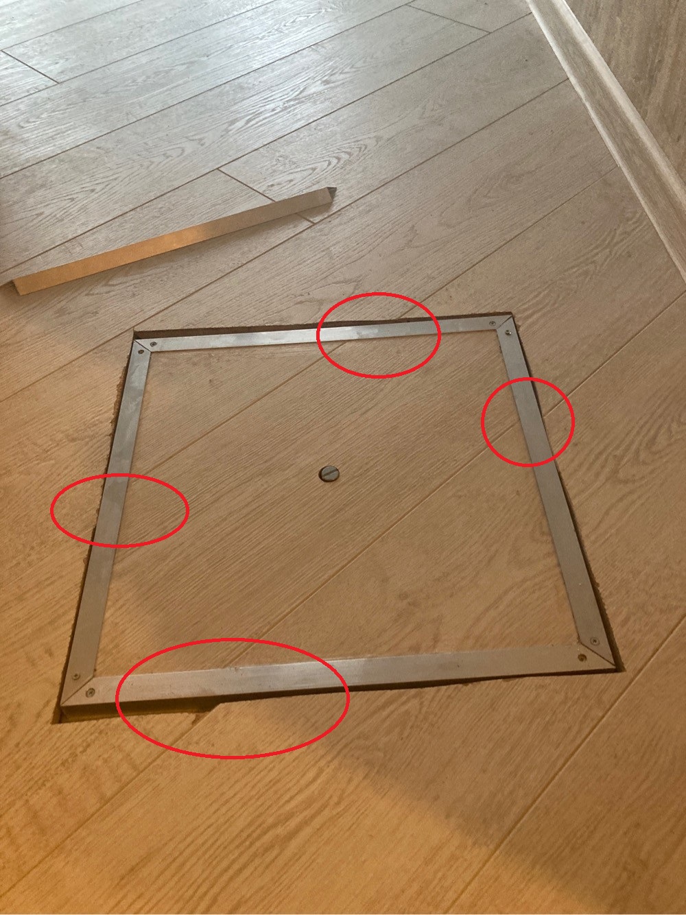 Люк в погреб под ламинат. Люк напольный "барьер 2" бр 600*600. Люк напольный ревизионный 150х200. Крышка для погреба. Вырежем люк в полу.