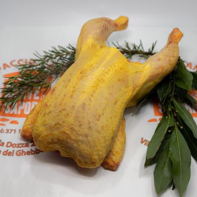 Почему в СССР куры продавались с лапками и головами, а сегодня их убирают