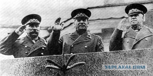 Народный артист России Дмитрий Назаров прочитал стих на тему парада