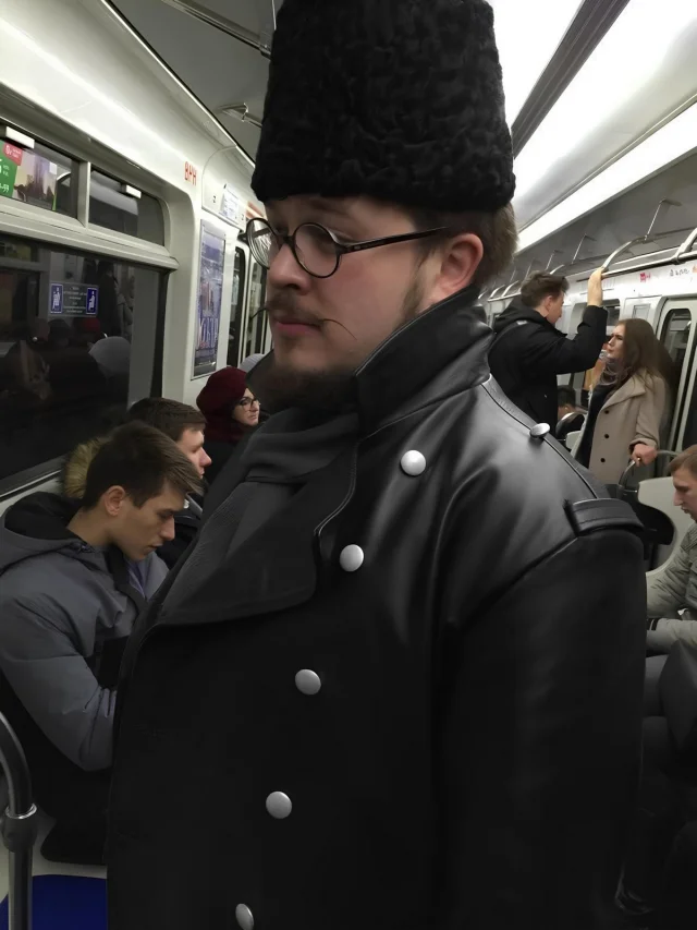 Новая подборка модников из метро