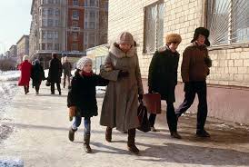 Сколько получали в СССР: переводим советские зарплаты на современные деньги