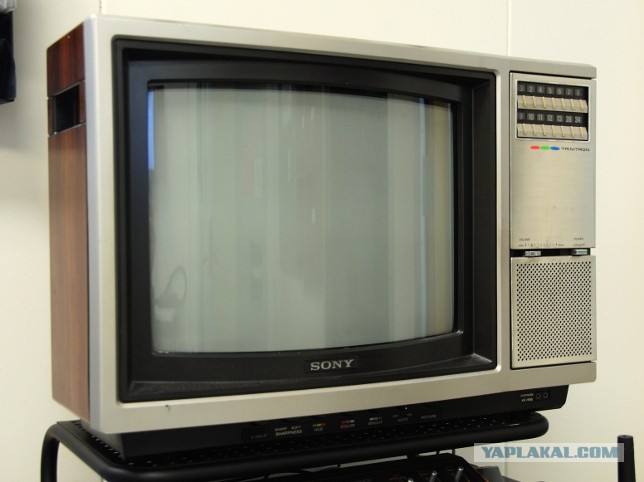 Телевизор 80 х. Sony Trinitron 1968. Sony Trinitron 1997. Телевизоры сони тринитрон 70х 80х. Sony Trinitron 1985.