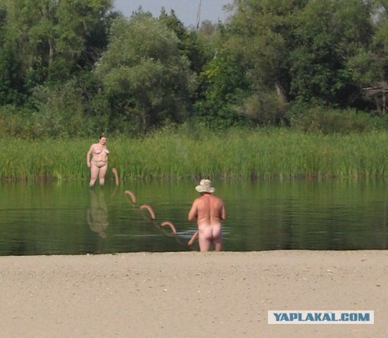 Фотожаба: Голый рыбак