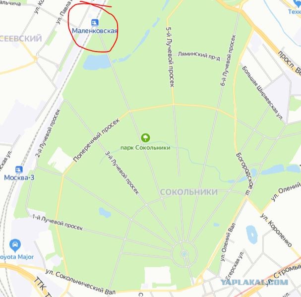 Парень необдуманно закурил в тамбуре электрички и выхватил "штраф"