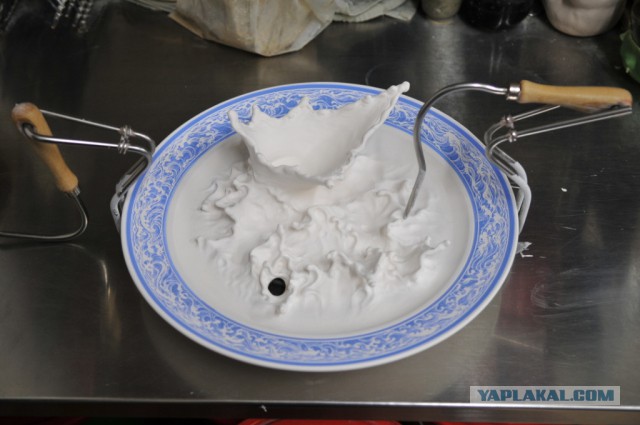 Сказочный дракон в тарелке от Johnson Tsang