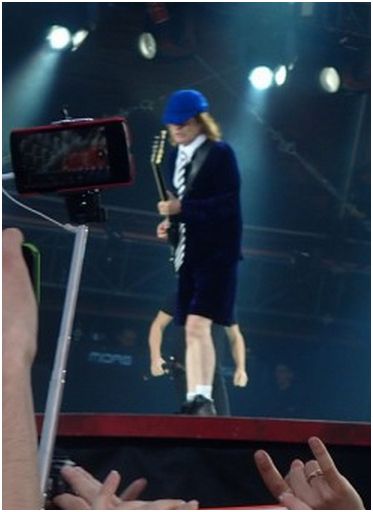AC/DC. Вжарим рок в этой дыре!