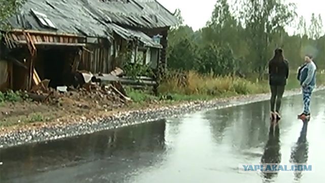 В Воскресенском районе проложили дорогу прямо через жилой дом!