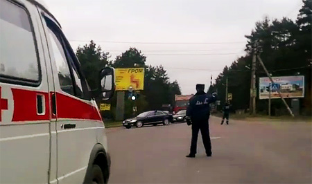 Не пропуская скорую, не знал, что она к матери...