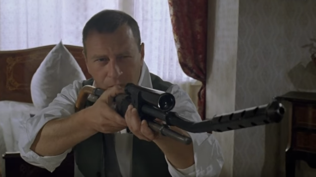 "Стреляй по колесам, курва.."