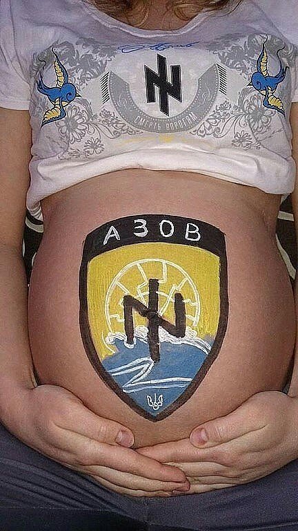 Националистический лагерь в Украине обучает детей убивать