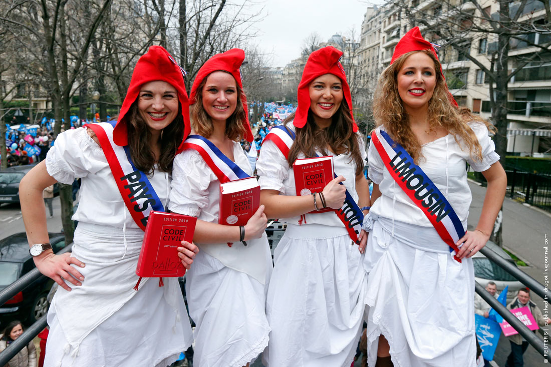 Покажи французских людей. Французы нация. Французы люди. Народы Франции. Франция нация девушки.