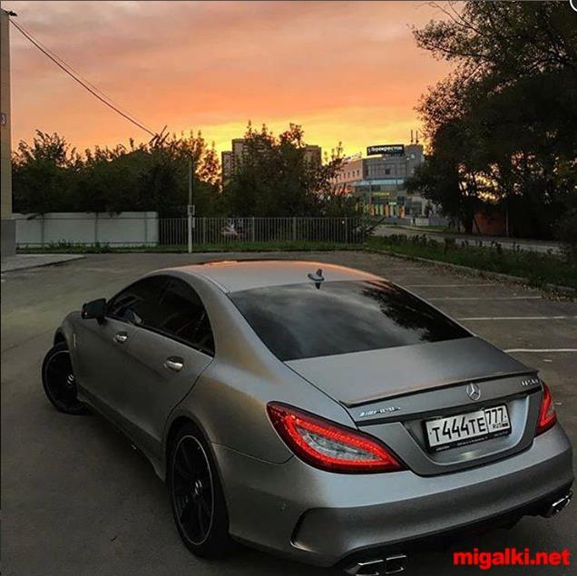 Три человека погибли в огненном ДТП на Кутузовском проспекте в Москве
