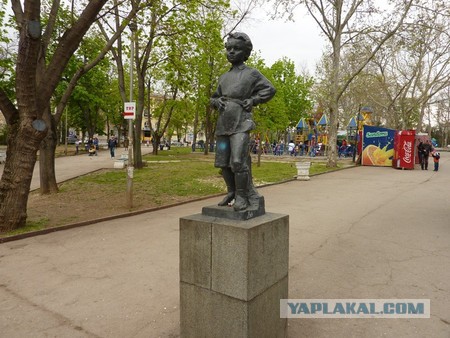 Памятники Ленину