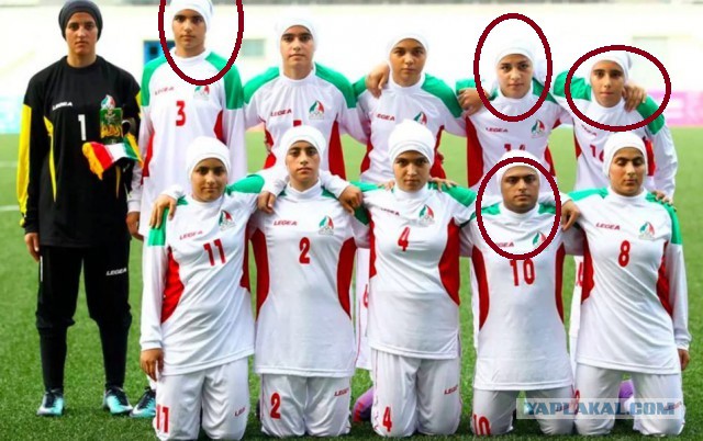 ФИФА поймала четырех мужчин, игравших за женскую сборную Ирана