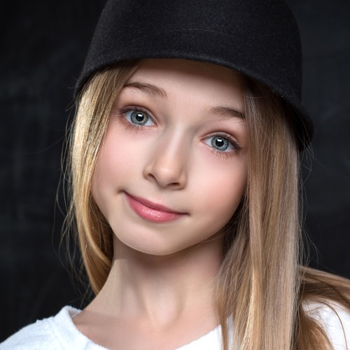 Власти Украины против 12-летней девочки