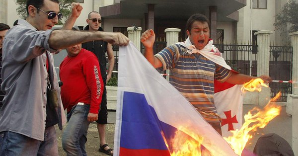 Бизнесмены в Грузии: “Мы загнемся без русских денег! Это 85% прибыли!”