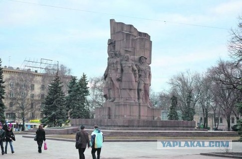 Какие прозвища дают памятникам в России