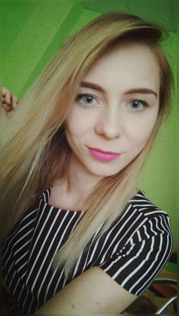 Девушки одетые, нормально зачехленные, но очень сочные