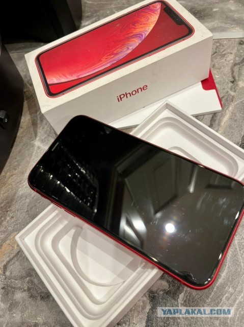 продам iPhone XR