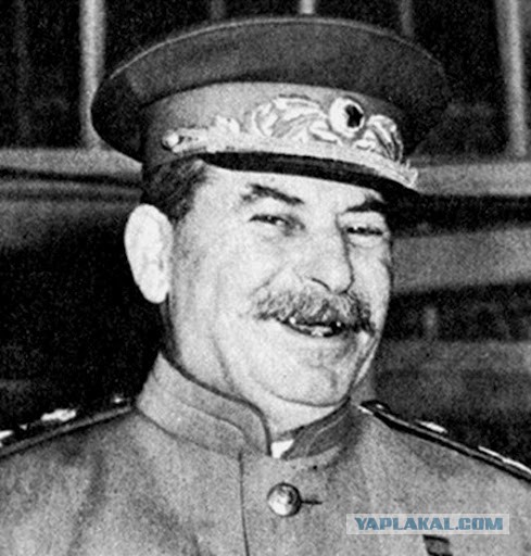 Вооруженные люди окружили здание Меджлиса в Симфер