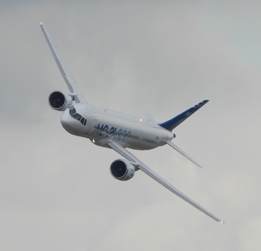 Ростех сообщил о переносе поставок самолетов МС-21 на 2025-2026 годы.